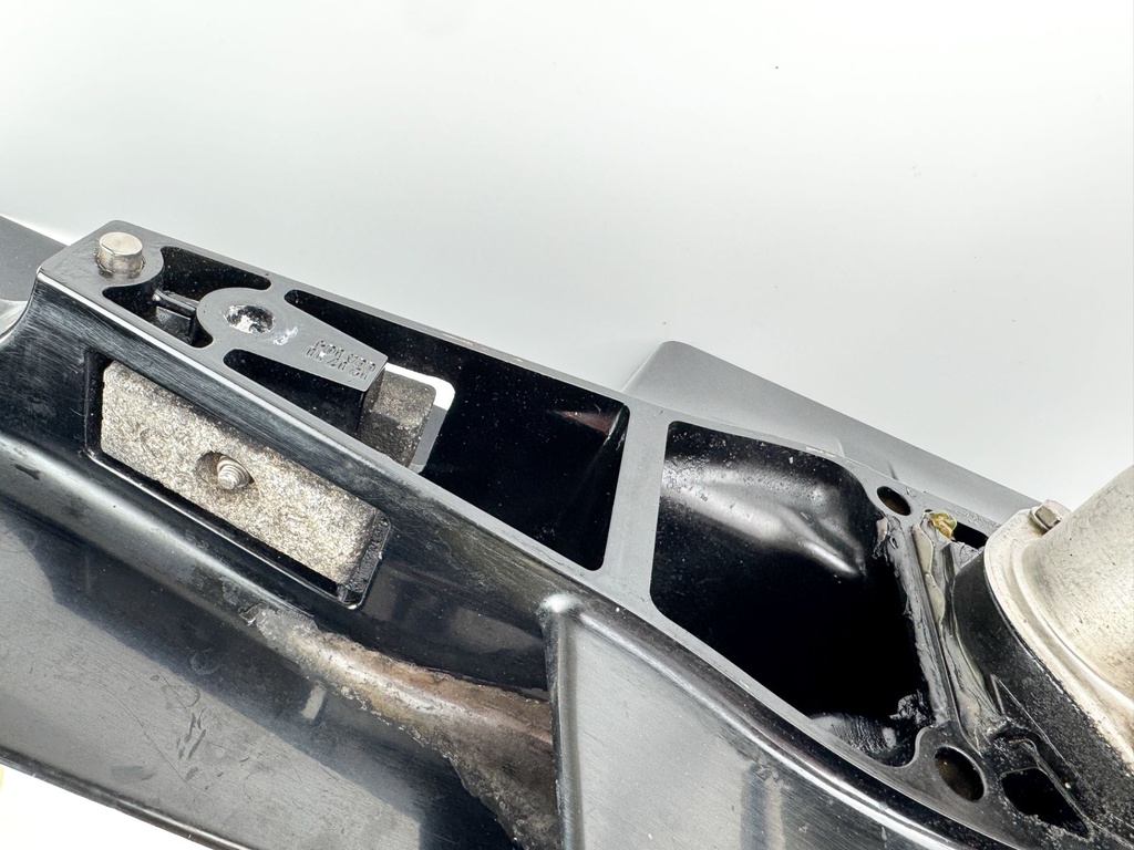 2004+ Mercury 75 90 115 HP 2 Stroke DFI 20" Lower Unit Gear Case 2.33:1 9011J33