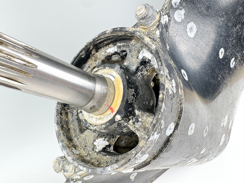 2001-2006 Mercury 40 50 60 HP 4 Stroke 20" Lower Unit Gear Case 9011G90 2.33:1