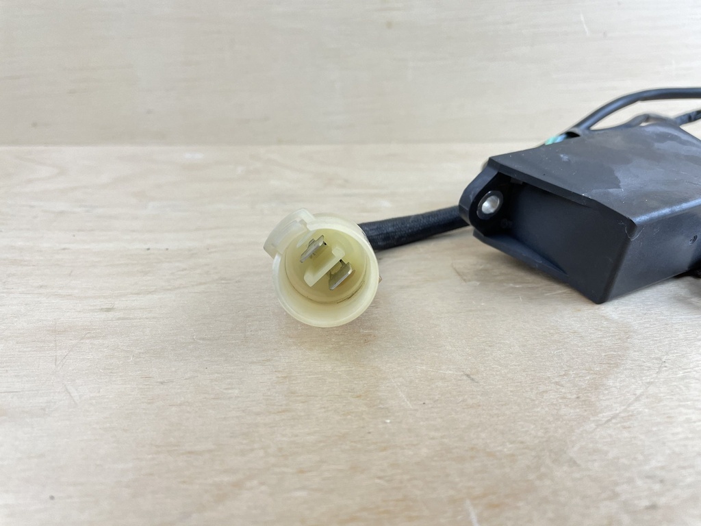 2005 Honda 50HP 4 Stroke Outboard Power Trim & Tilt Relay 38550-ZV5-823