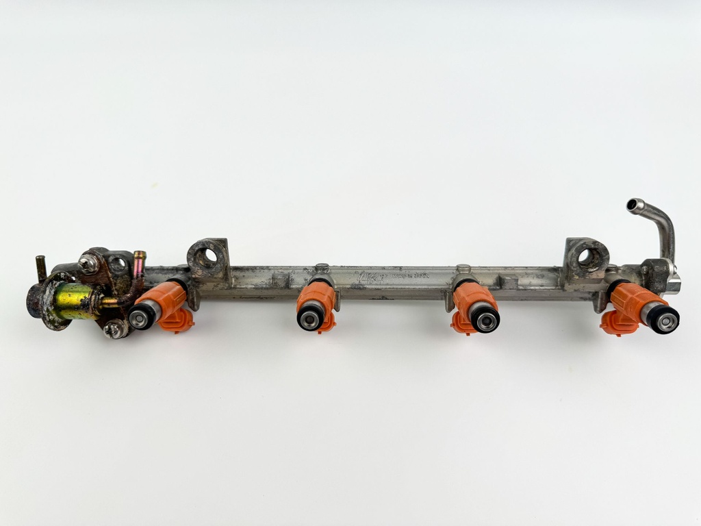 2003 Yamaha 115 HP 4 Stroke Outboard Fuel Injector Set W/ Rail 68V-8A360-00-00 OEM