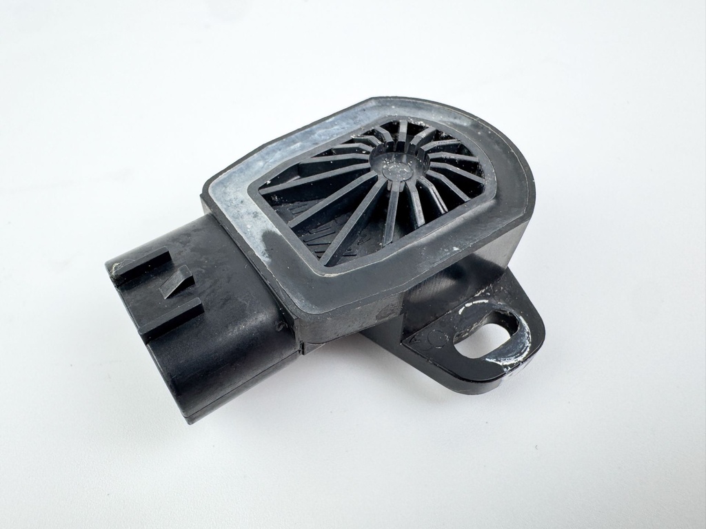 2003 Yamaha 115 HP 4 Stroke Outboard Throttle Position Sensor 68V-85885-00-00 OEM