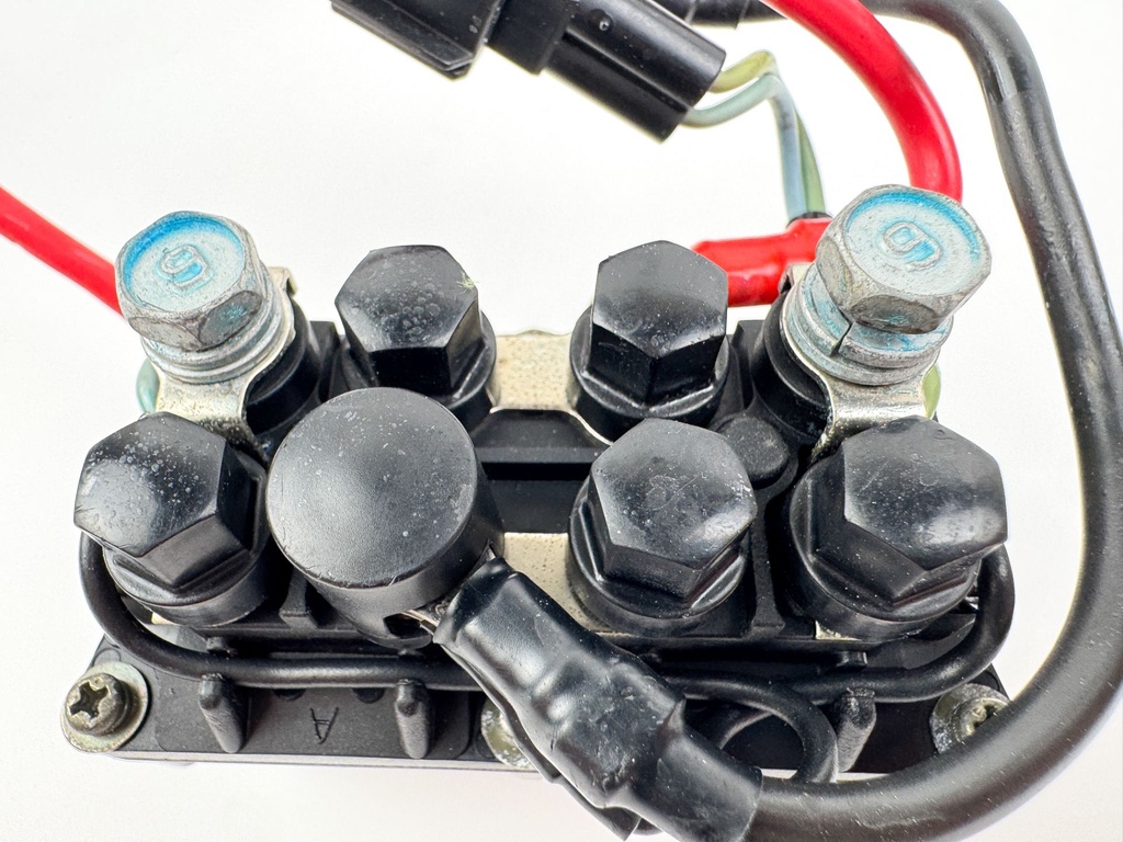 2003 Yamaha 115 HP 4 Stroke Outboard Trim Tilt Relay 68V-8195B-01-00 OEM
