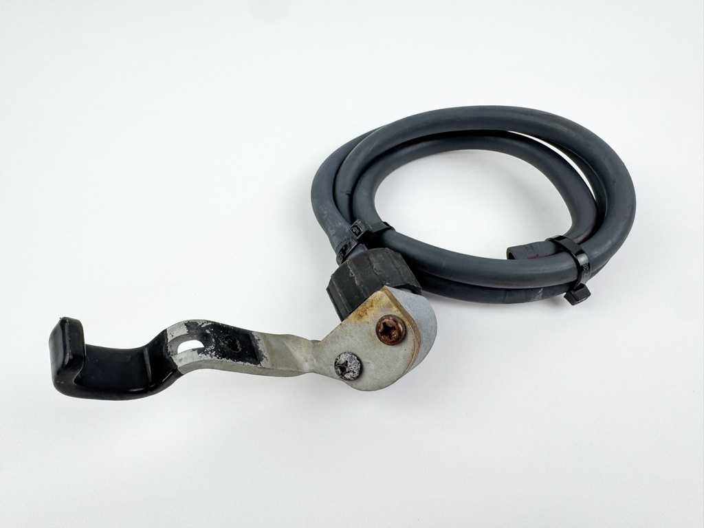 2003 Yamaha 115 HP 4 Stroke Outboard Fresh Water Flush Port 67F-12535-01-00 OEM