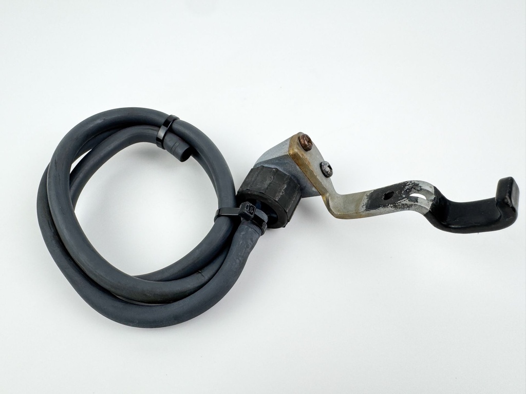 2003 Yamaha 115 HP 4 Stroke Outboard Fresh Water Flush Port 67F-12535-01-00 OEM