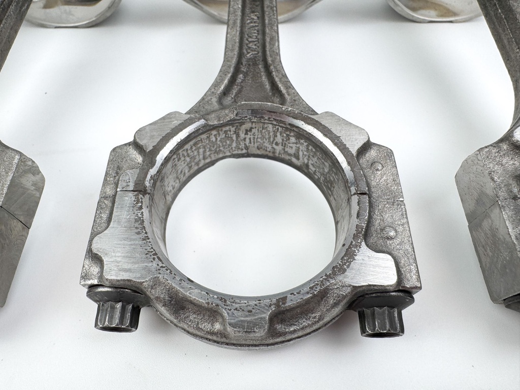 2003 Yamaha 115 HP 4 Stroke Outboard Piston & Connecting Rod Set 68V-W1164-00-00 OEM