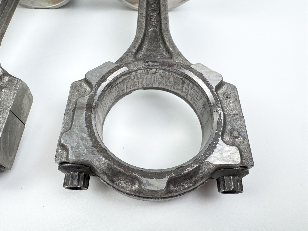 2003 Yamaha 115 HP 4 Stroke Outboard Piston & Connecting Rod Set 68V-W1164-00-00 OEM