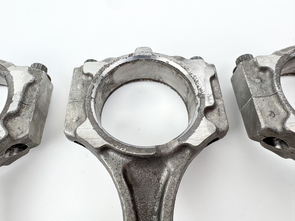 2003 Yamaha 115 HP 4 Stroke Outboard Piston & Connecting Rod Set 68V-W1164-00-00 OEM