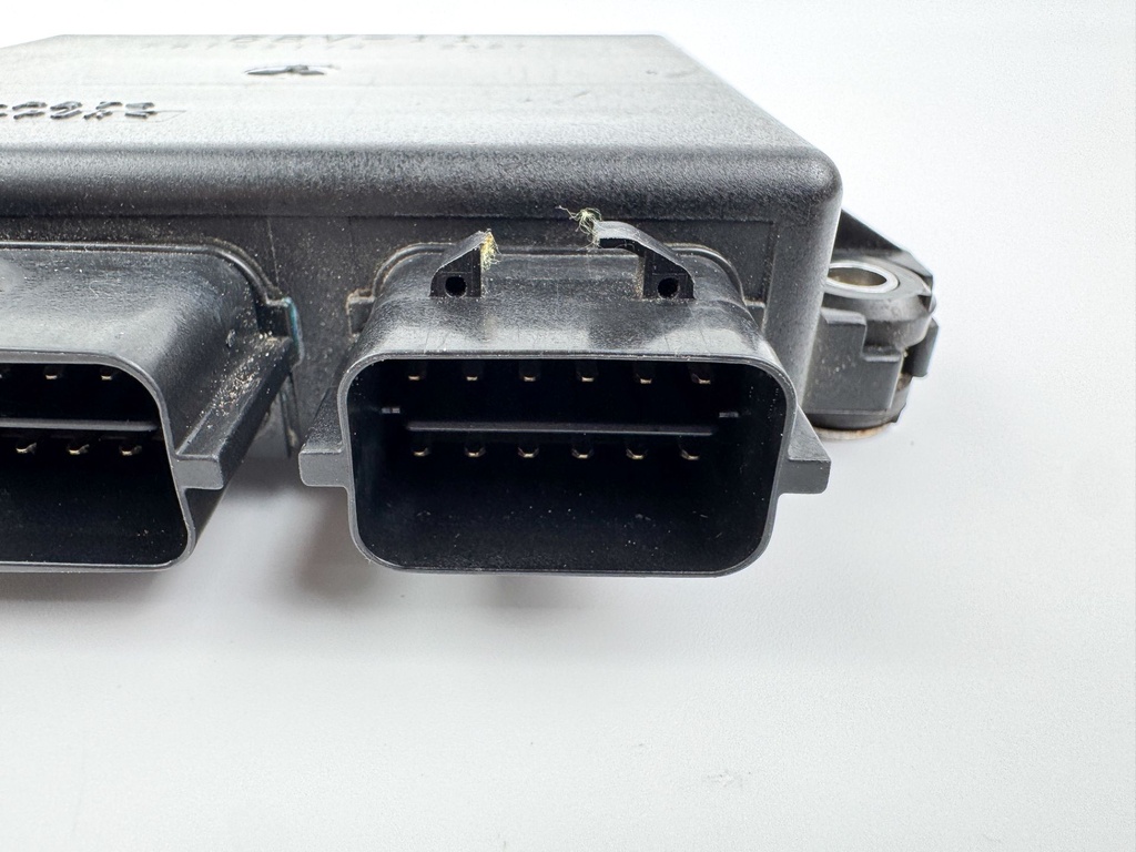 2003 Yamaha 115 HP 4 Stroke Outboard ECU Engine Control Unit 68V-8591A-11-00 OEM