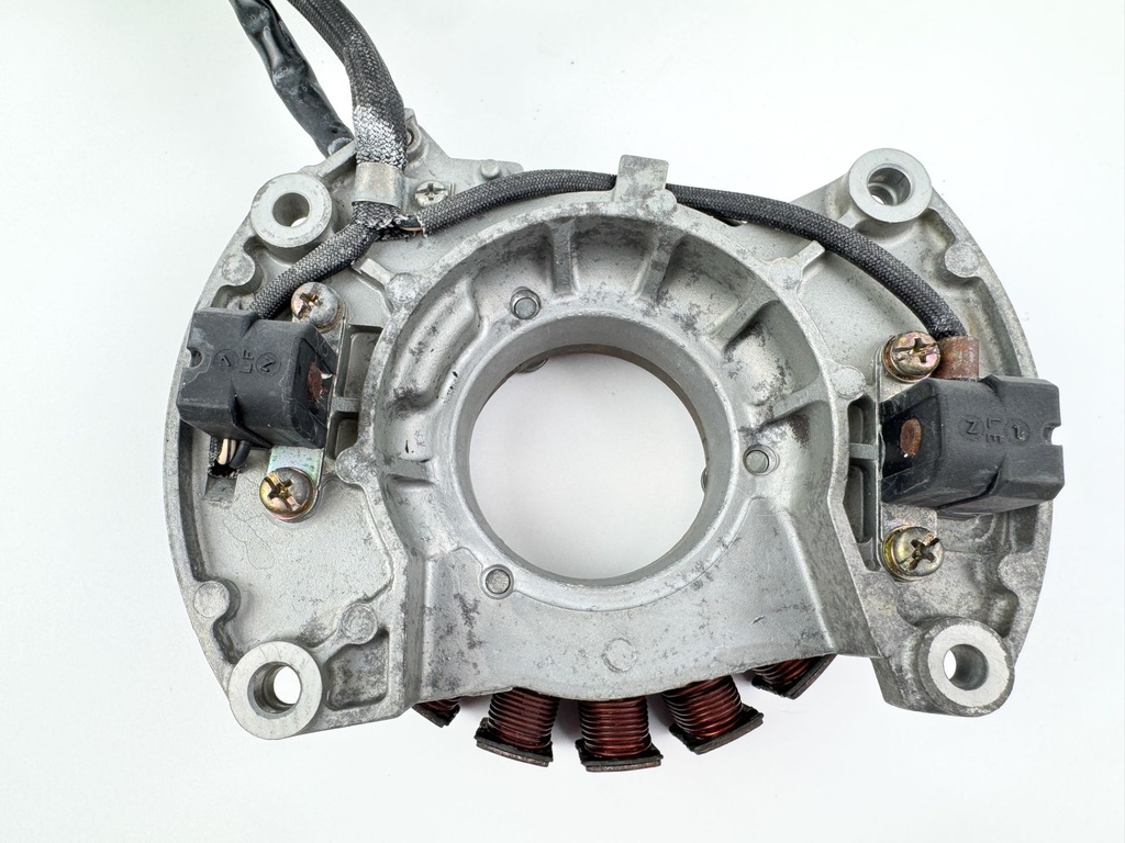 2003 Yamaha 115 HP 4 Stroke Outboard Coil Pulser Base Stator Assembly 68V-81460-00-00 OEM