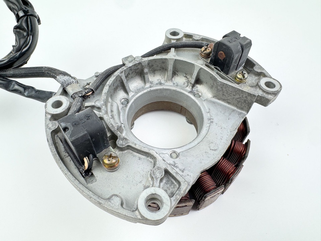 2003 Yamaha 115 HP 4 Stroke Outboard Coil Pulser Base Stator Assembly 68V-81460-00-00 OEM