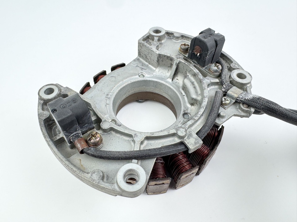 2003 Yamaha 115 HP 4 Stroke Outboard Coil Pulser Base Stator Assembly 68V-81460-00-00 OEM