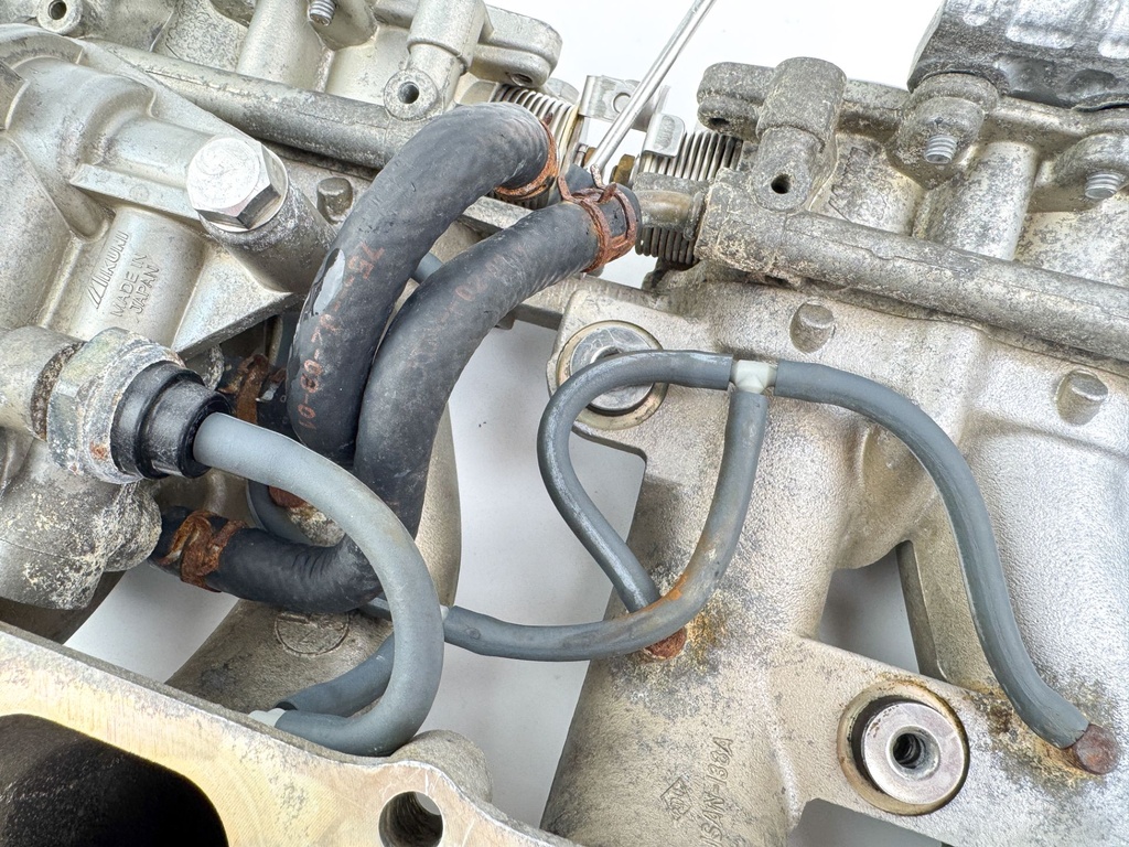 2003 Yamaha 115 HP 4 Stroke Outboard Intake Manifold & Throttle Body 68V-13751-01-00 OEM