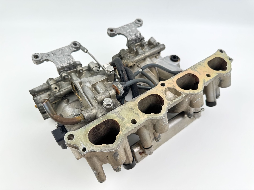 2003 Yamaha 115 HP 4 Stroke Outboard Intake Manifold & Throttle Body 68V-13751-01-00 OEM