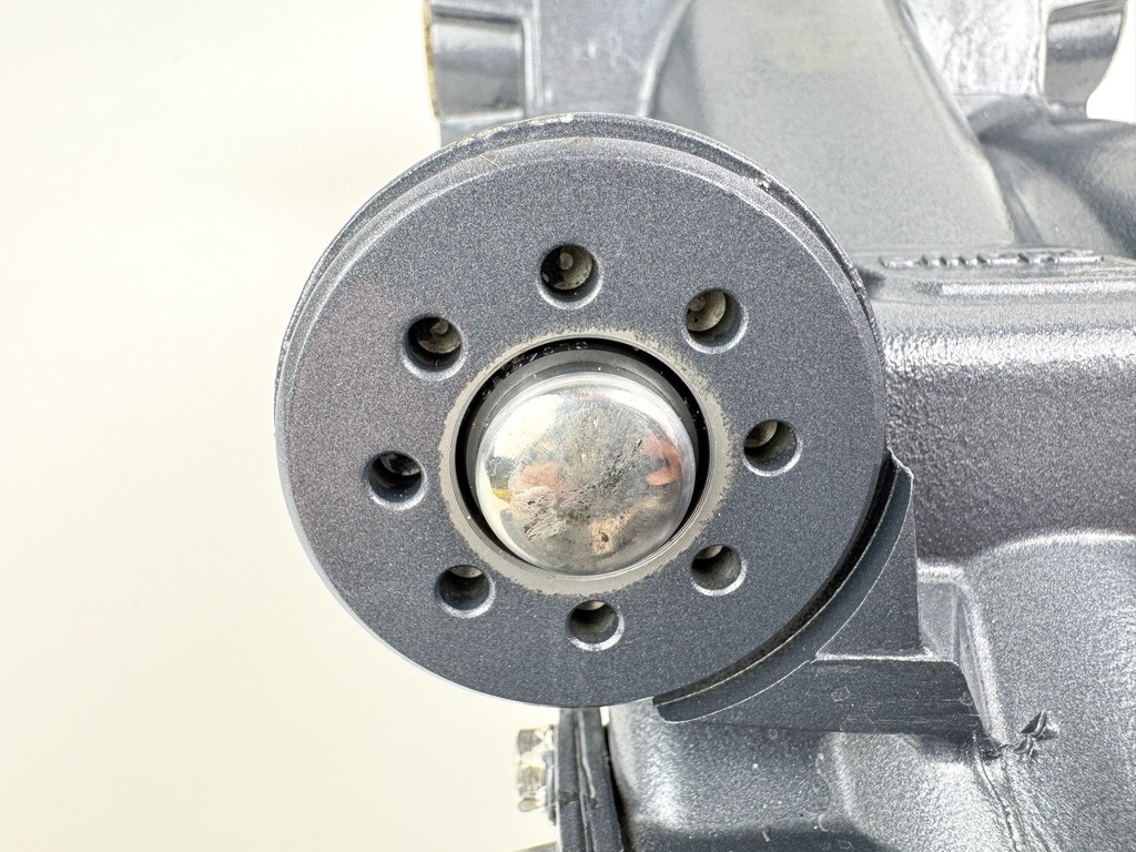 2003 Yamaha 115 HP 4 Stroke Outboard Power Trim Tilt Unit 63P-43800-23-00 OEM