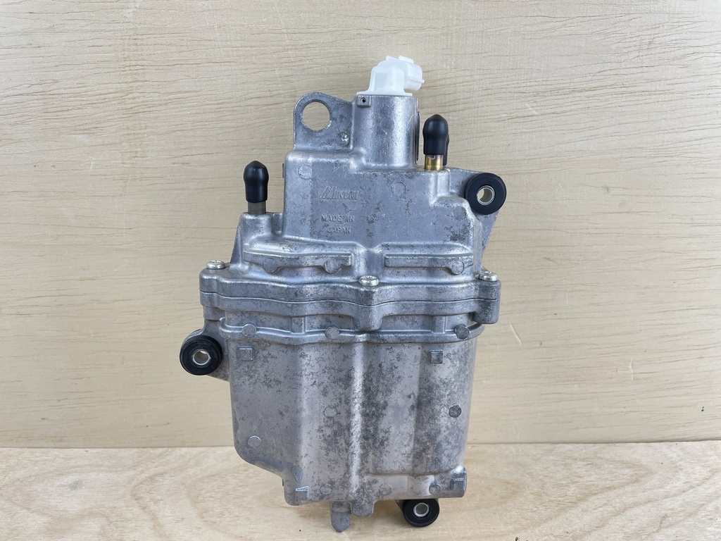 2005 Suzuki 90HP 4 Stroke Outboard Vapor Separator Tank VST 15600-90J01