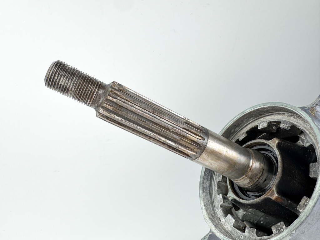 2000-2015 Yamaha 115HP 4 Stroke Outboard 20" Long Lower Unit Gear Case Assembly