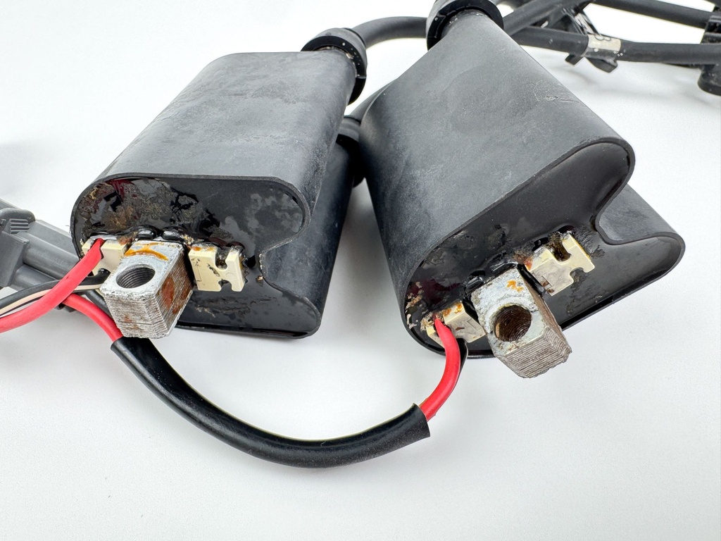 2003 Yamaha 115 HP 4 Stroke Outboard Ignition Coil Set 68V-82310-00-00 OEM