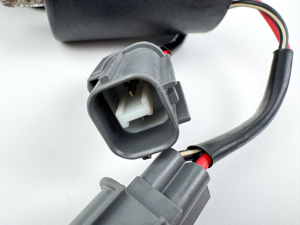 2003 Yamaha 115 HP 4 Stroke Outboard Ignition Coil Set 68V-82310-00-00 OEM