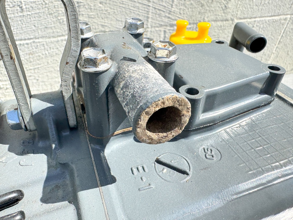 2006 Suzuki 25 HP 4 Stroke Outboard Powerhead  OEM