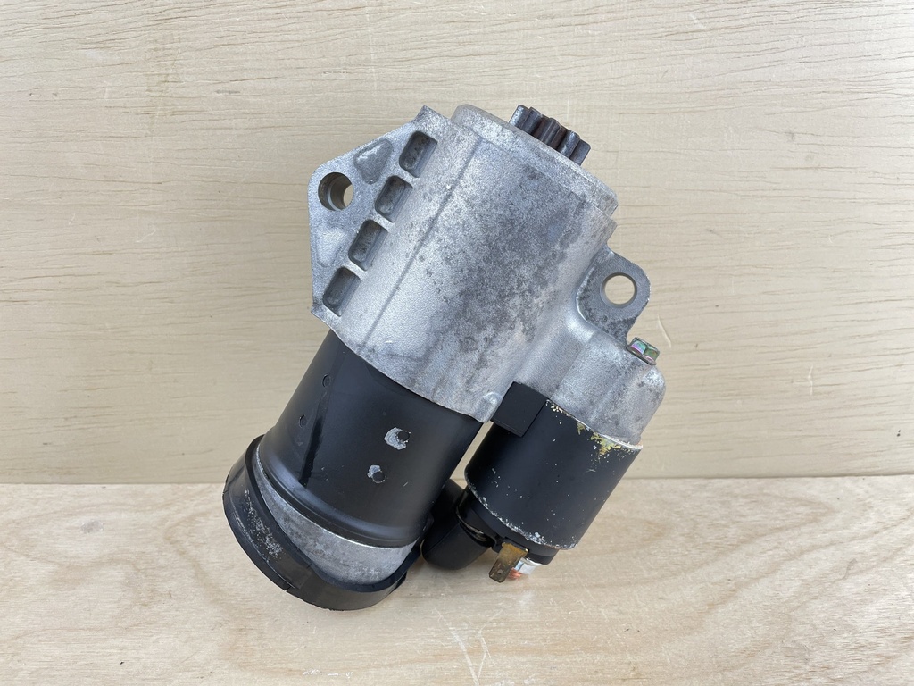 2005 Suzuki 90HP 4 Stroke Outboard Starter Assembly 31100-90J01