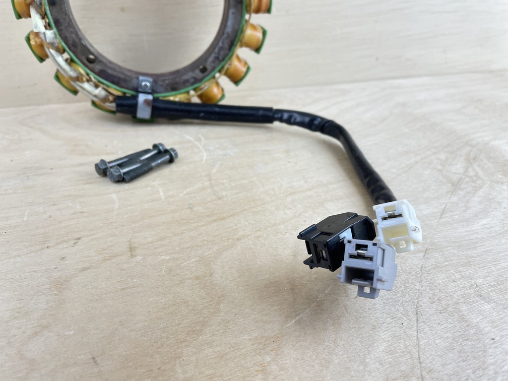 2005 Suzuki 90HP 4 Stroke Outboard Battery Charge Coil Stator 32120-90J10