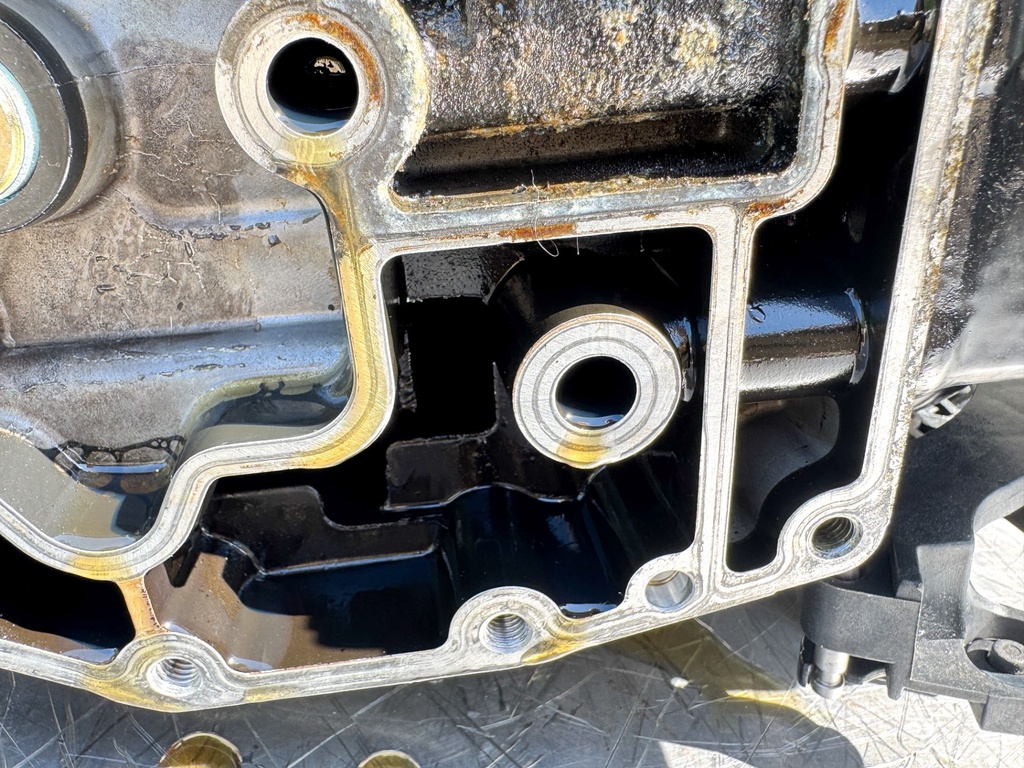 2005 Mercury 60 HP 4 Stroke Outboard Powerhead 878344T02 OEM