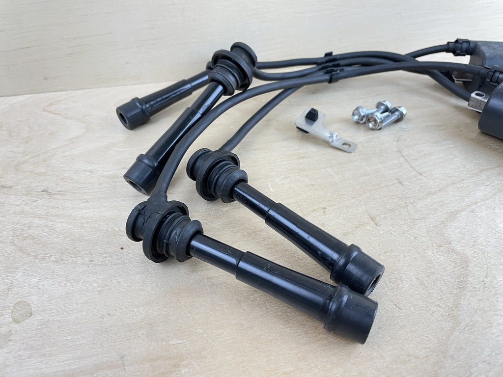 2005 Suzuki 90HP 4 Stroke Outboard Ignition Coil Set 33410-90J00