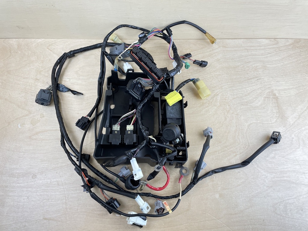 2005 Suzuki 90HP 4 Stroke Outboard Engine Wire Harness 36610-90J61