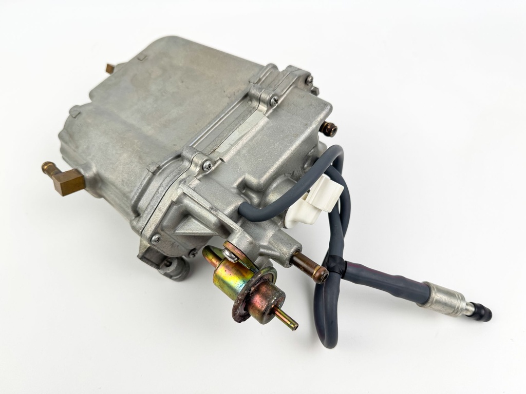 2004 Yamaha 150 HP 4 Stroke Outboard VST Float Chamber Assembly 63P-14180-01-00 OEM