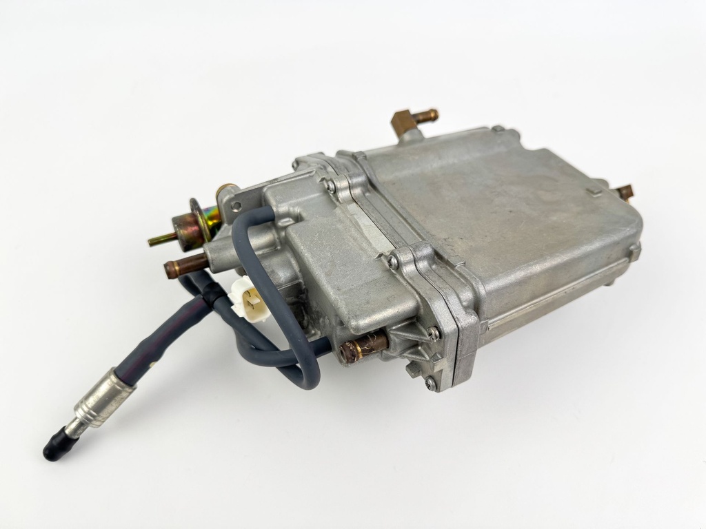 2004 Yamaha 150 HP 4 Stroke Outboard VST Float Chamber Assembly 63P-14180-01-00 OEM