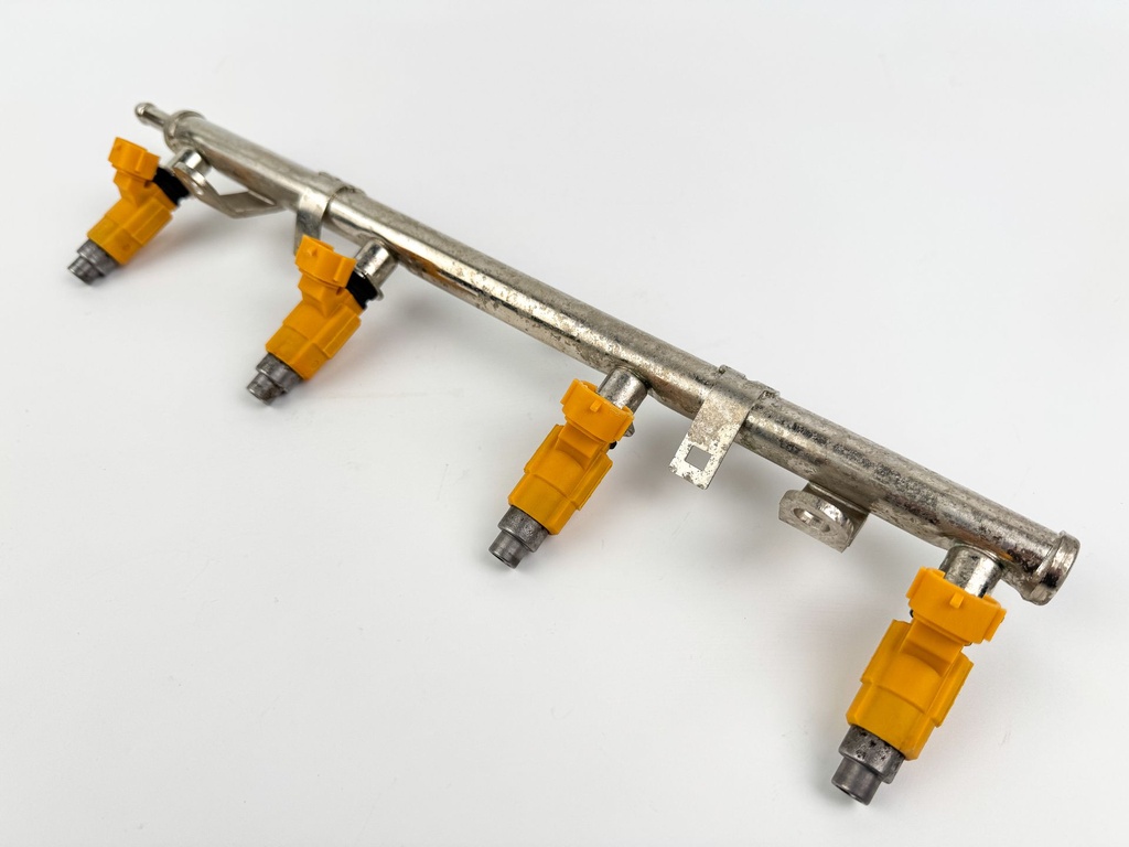 2004 Yamaha 150 HP 4 Stroke Outboard Fuel Injector Set W/ Rail 63P-13761-00-00 OEM