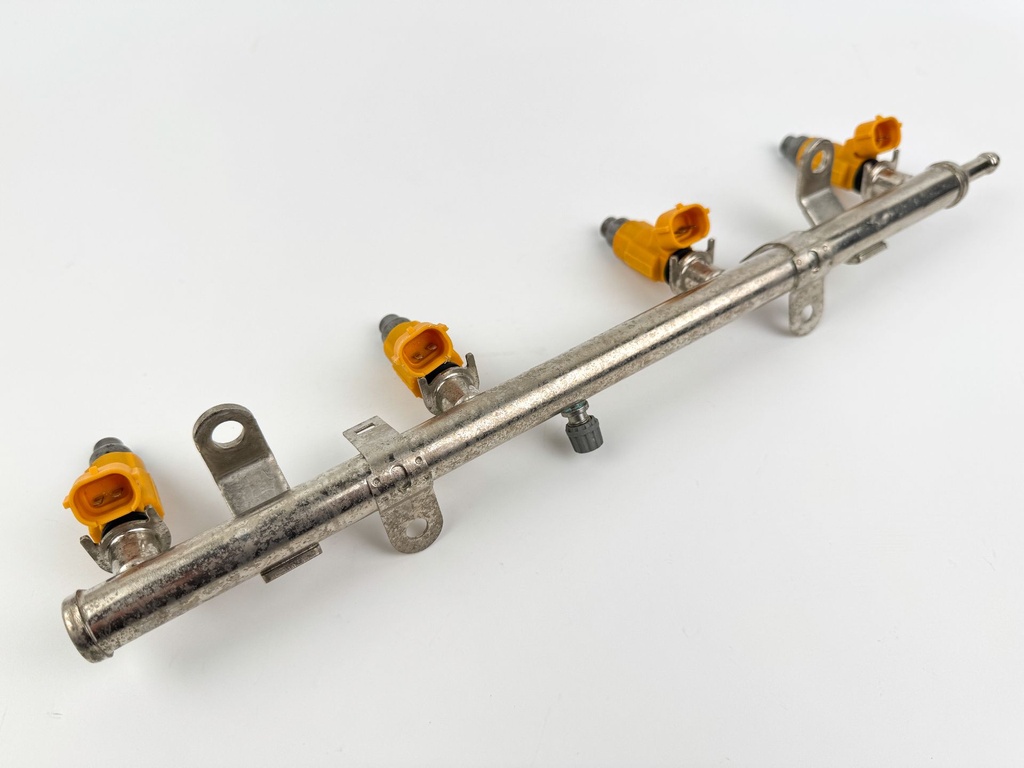 2004 Yamaha 150 HP 4 Stroke Outboard Fuel Injector Set W/ Rail 63P-13761-00-00 OEM