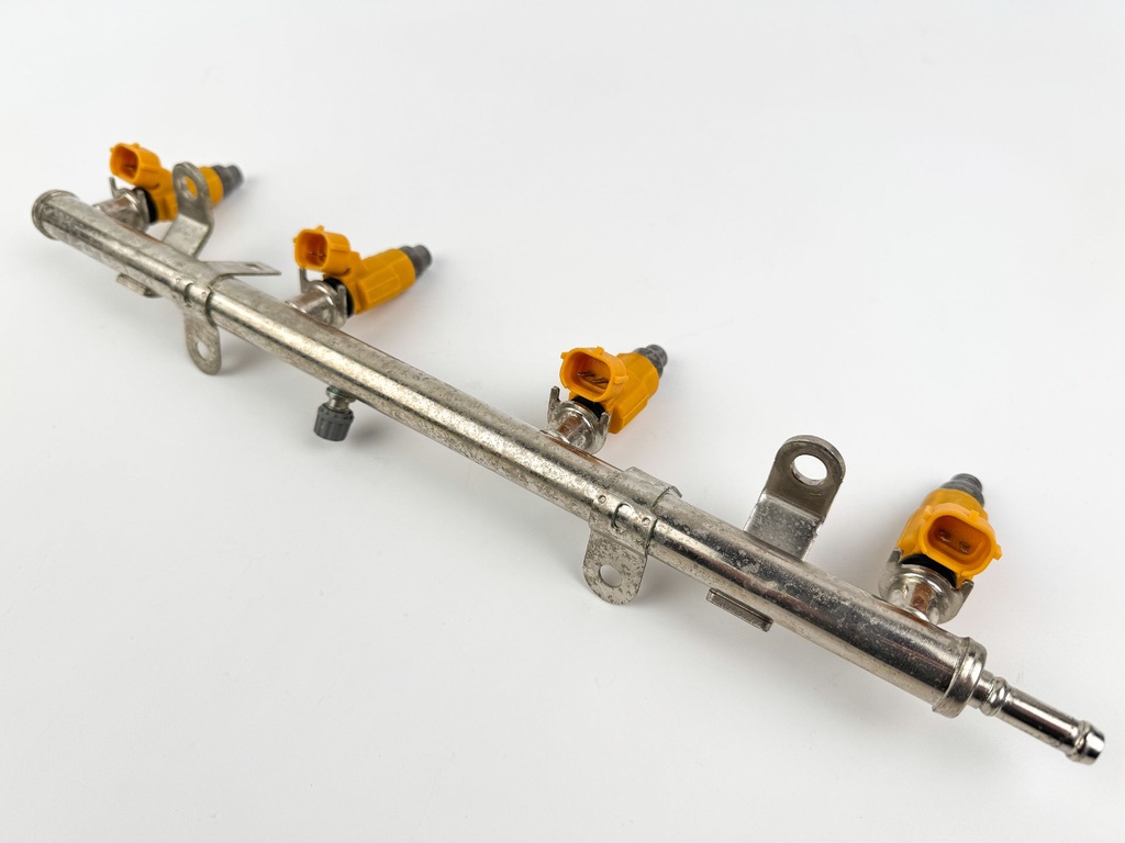 2004 Yamaha 150 HP 4 Stroke Outboard Fuel Injector Set W/ Rail 63P-13761-00-00 OEM