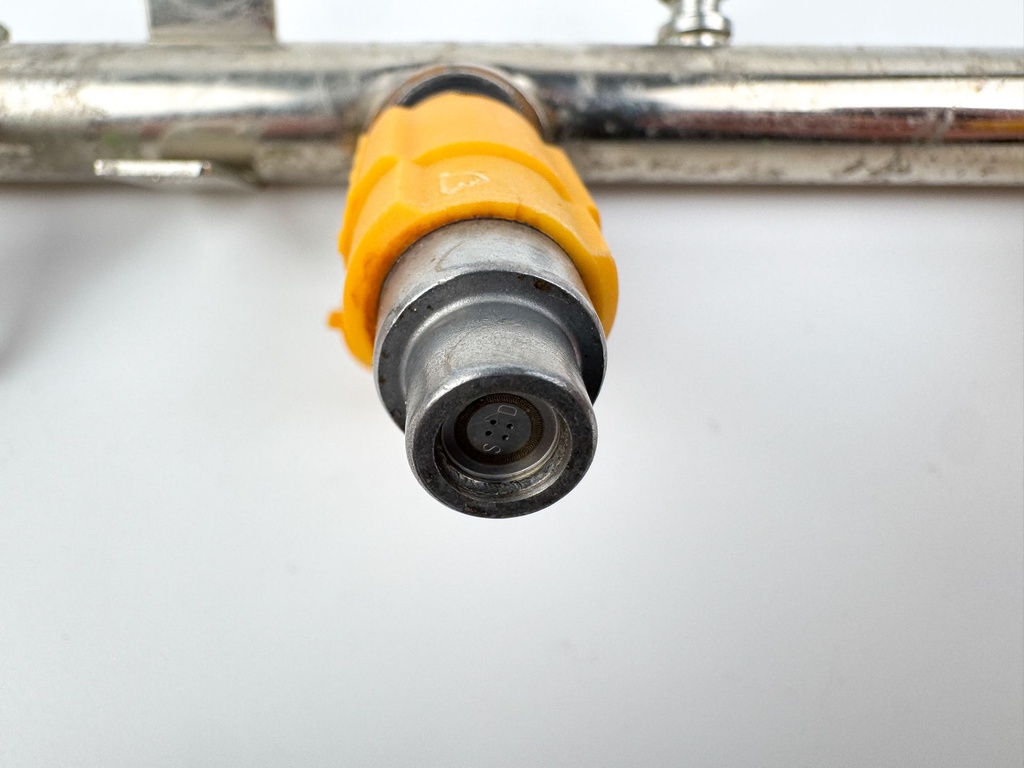 2004 Yamaha 150 HP 4 Stroke Outboard Fuel Injector Set W/ Rail 63P-13761-00-00 OEM