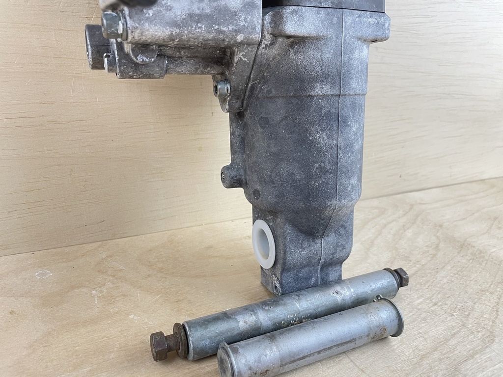 2005 Suzuki 90HP DF90 Outboard Power Trim & Tilt Unit 48400-90J03