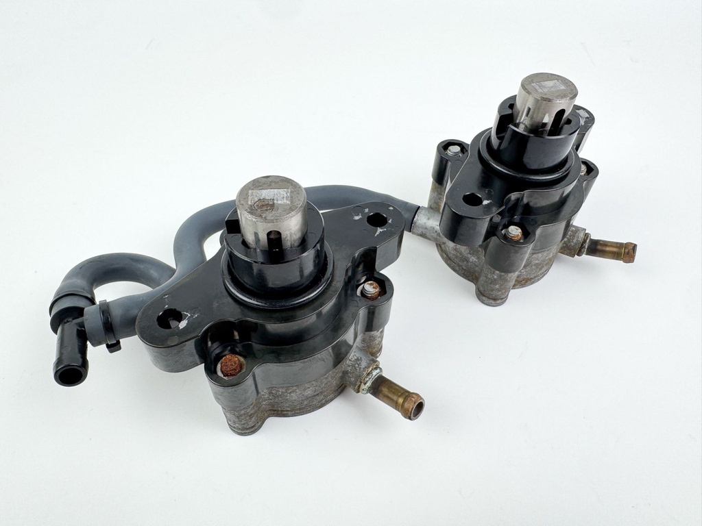 2004 Yamaha 150 HP 4 Stroke Outboard Fuel Pump Set 63P-24410-00-00 OEM