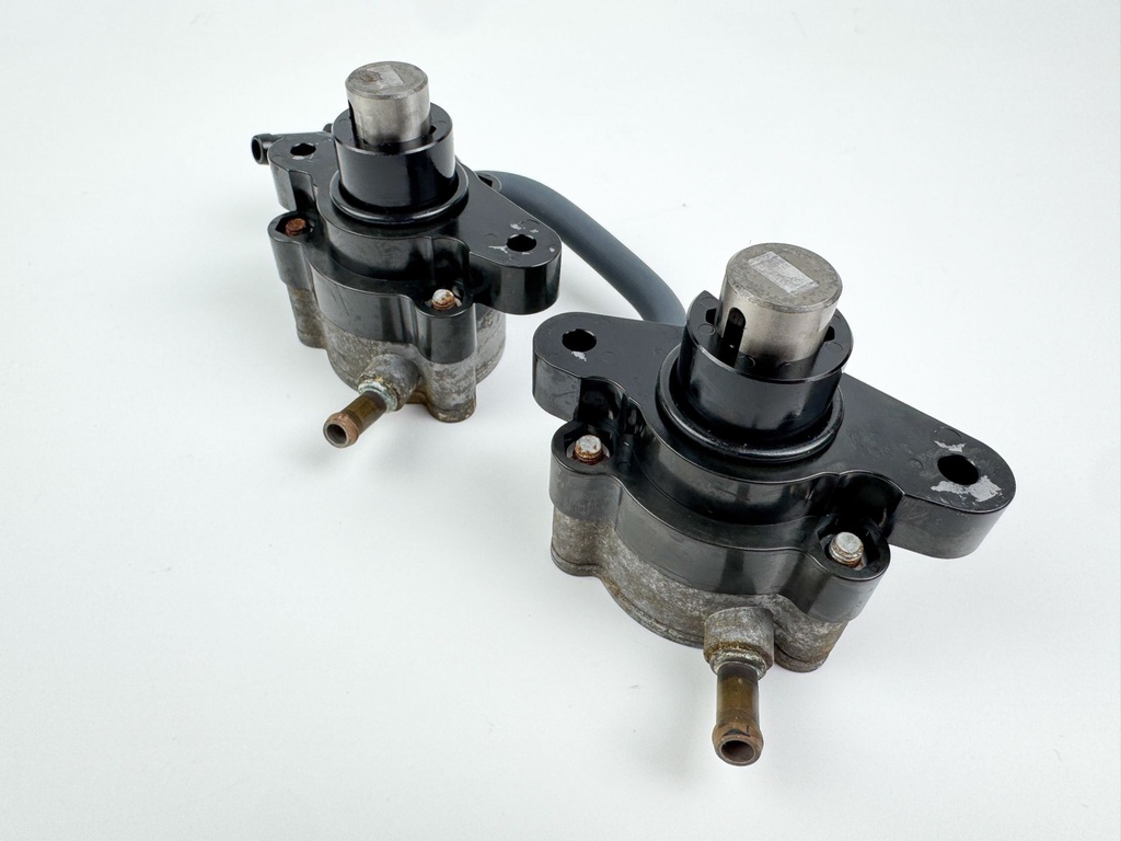 2004 Yamaha 150 HP 4 Stroke Outboard Fuel Pump Set 63P-24410-00-00 OEM