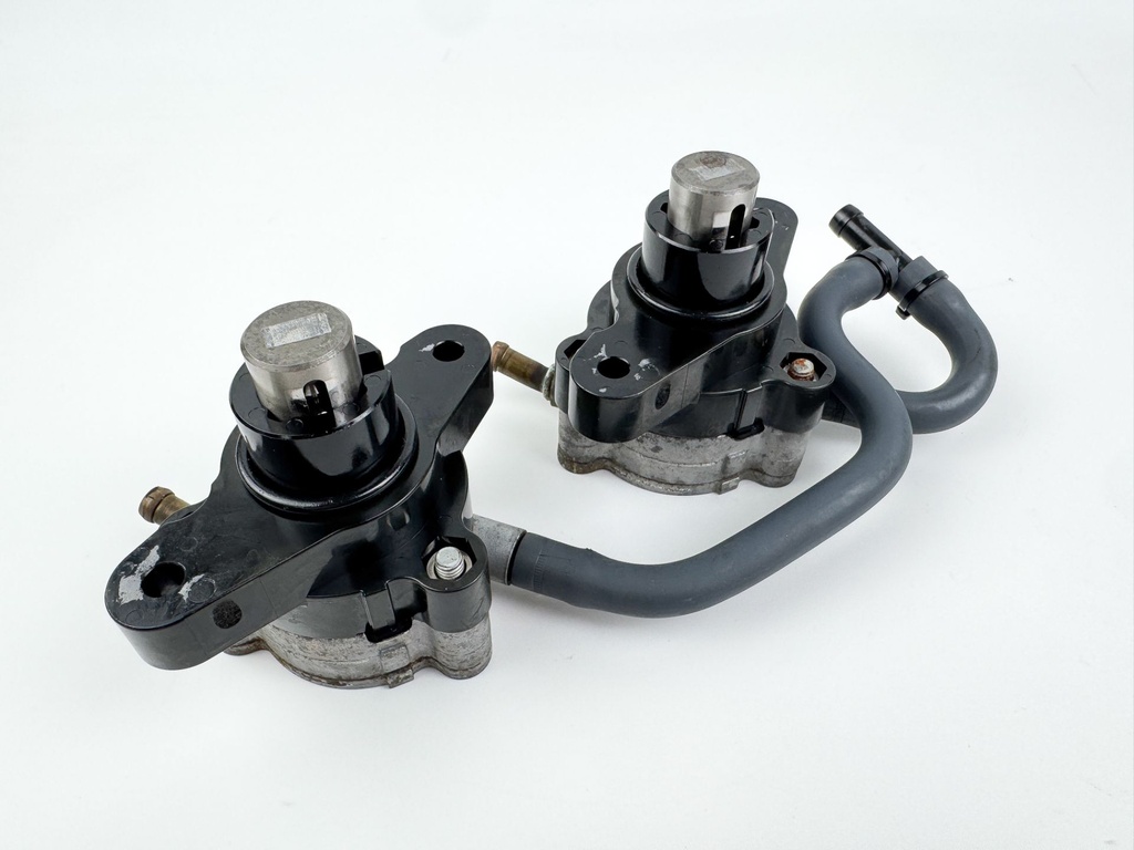 2004 Yamaha 150 HP 4 Stroke Outboard Fuel Pump Set 63P-24410-00-00 OEM