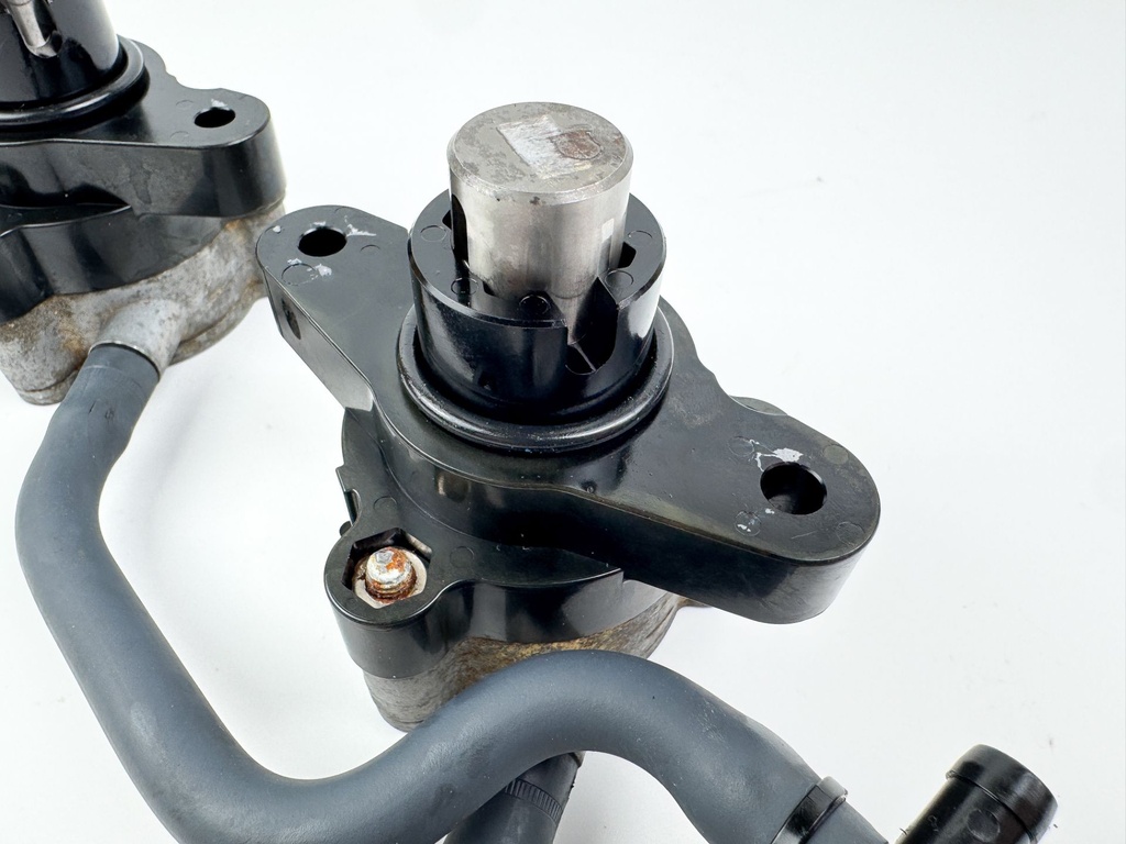 2004 Yamaha 150 HP 4 Stroke Outboard Fuel Pump Set 63P-24410-00-00 OEM