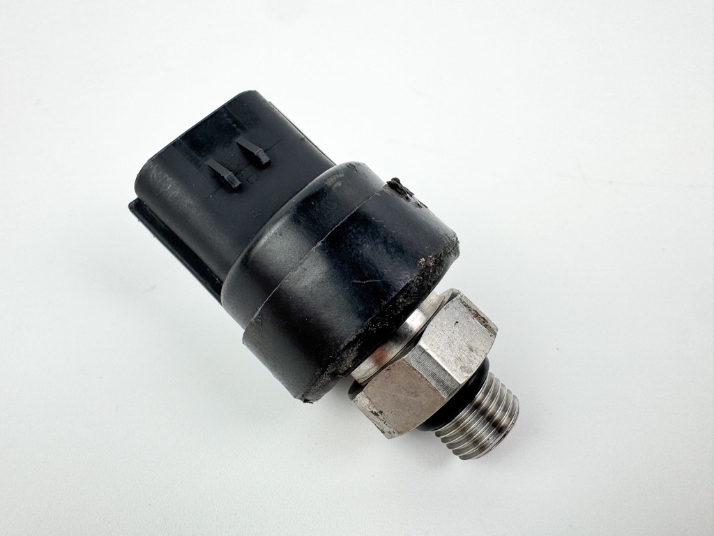 Yamaha Outboard Oil Pressure Sensor 69J-83651-00-00