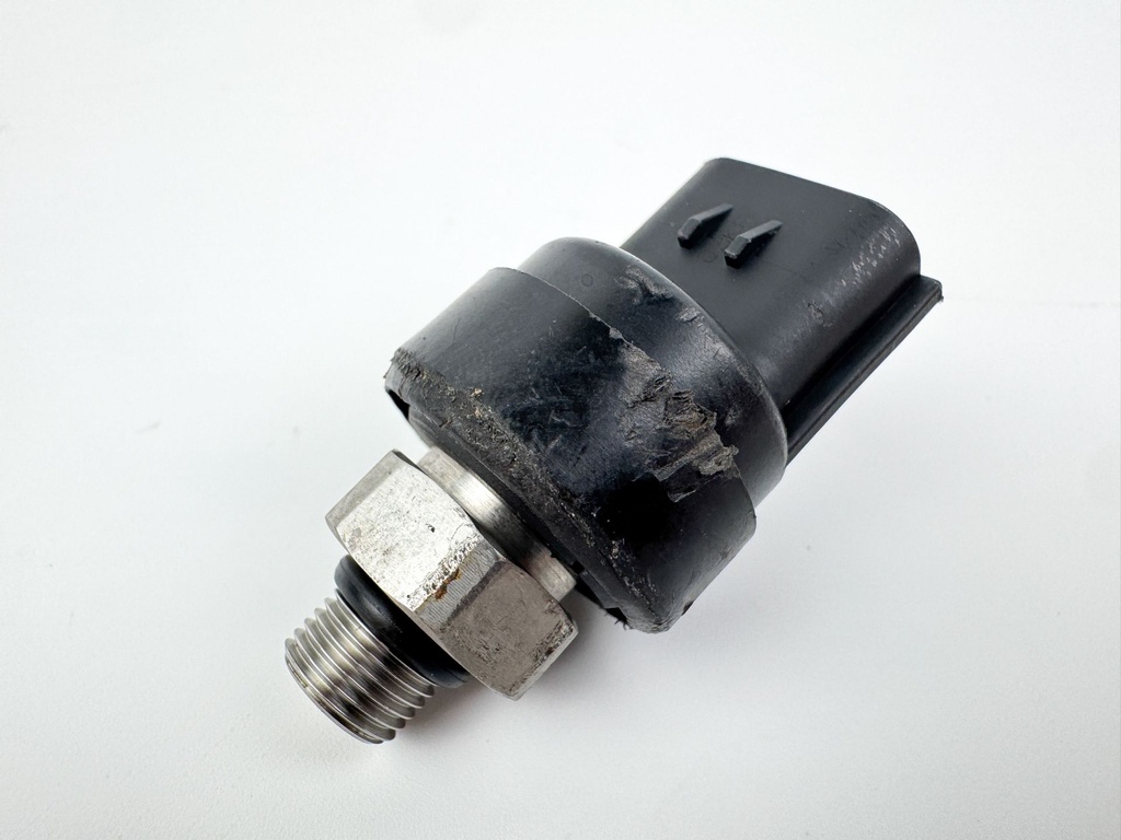 Yamaha Outboard Oil Pressure Sensor 69J-83651-00-00