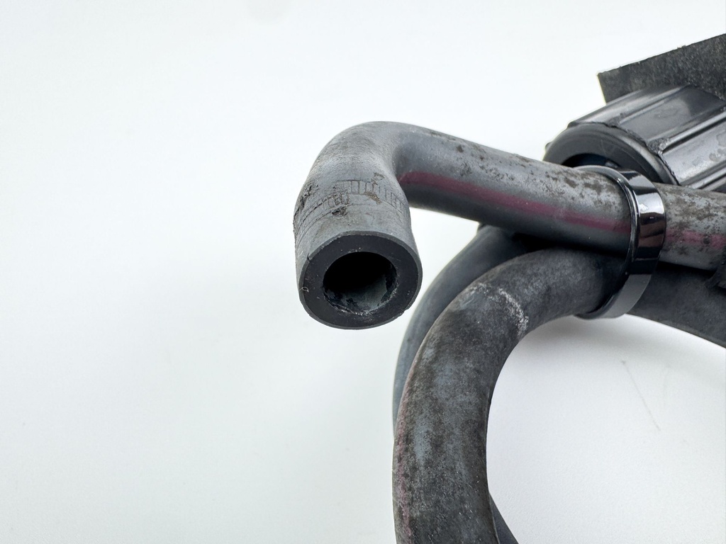 2004 Yamaha 150 HP 4 Stroke Outboard Fresh Water Flush Port 63P-42541-00-00 OEM