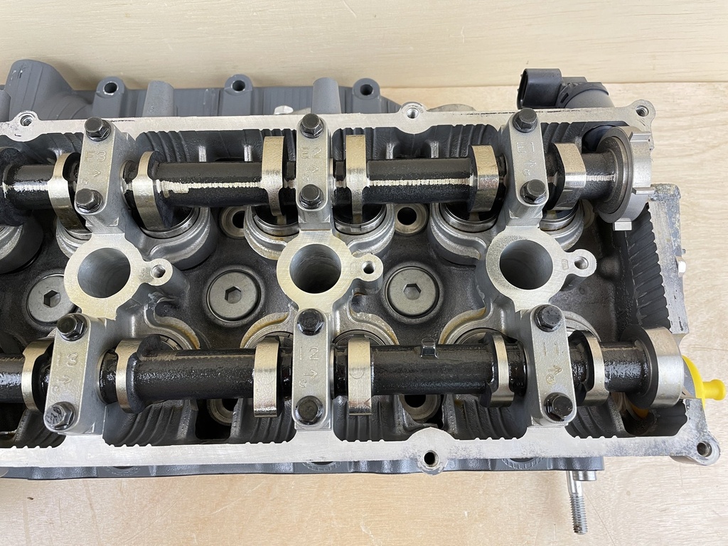 2005 Suzuki 90HP 4 Stroke Outboard Cylinder Head 11100-90J11 - Parts