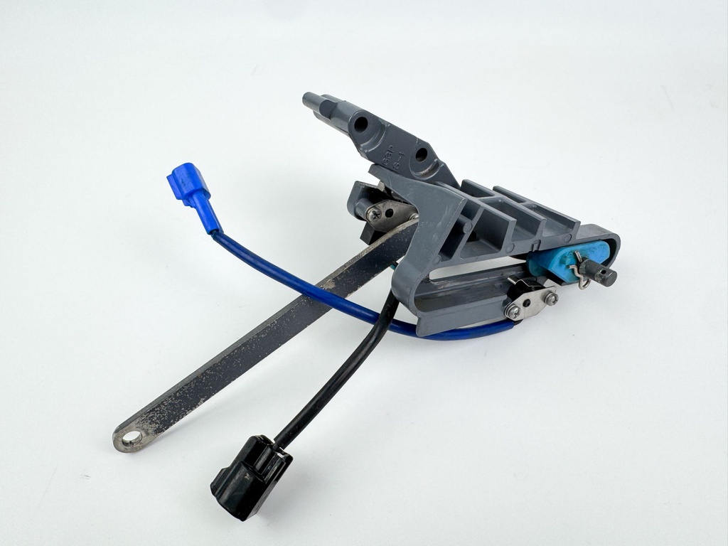 2004 Yamaha 150 HP 4 Stroke Outboard Shift Switch & Bracket 60V-8259F-01-00 OEM