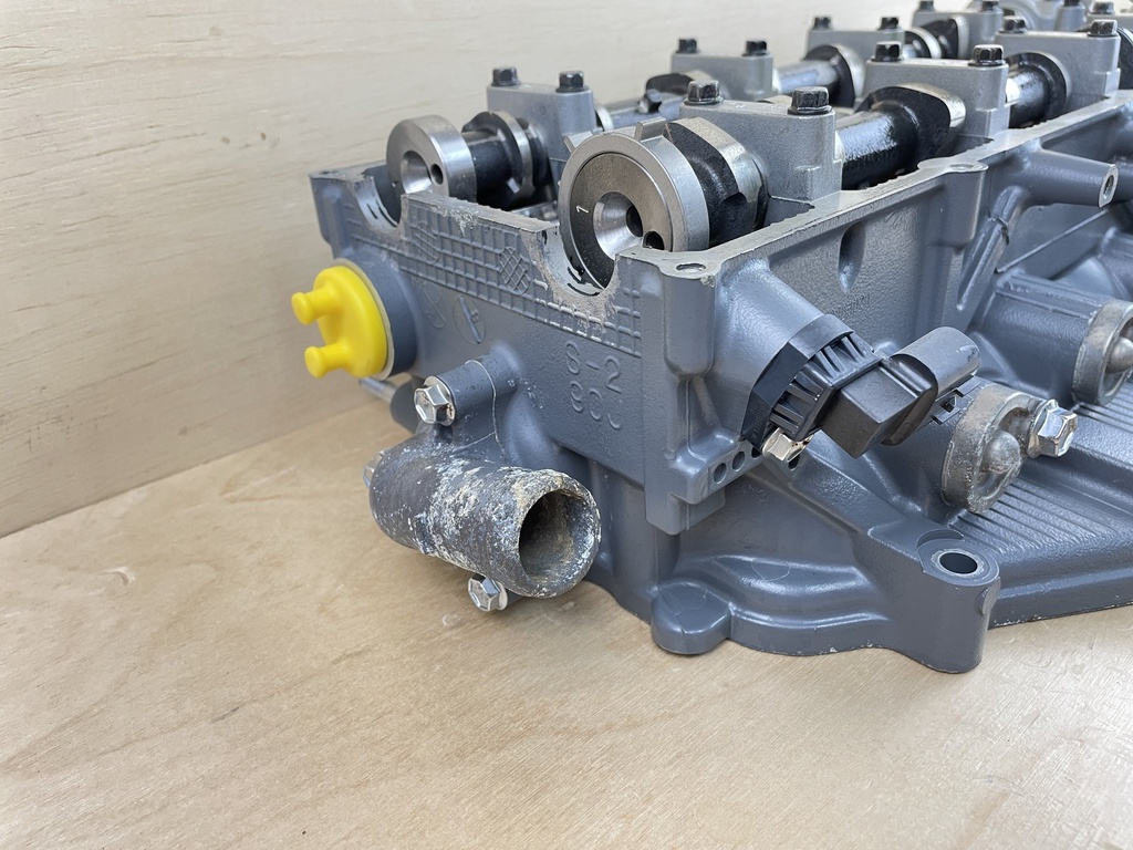 2005 Suzuki 90HP 4 Stroke Outboard Cylinder Head 11100-90J11 - Parts