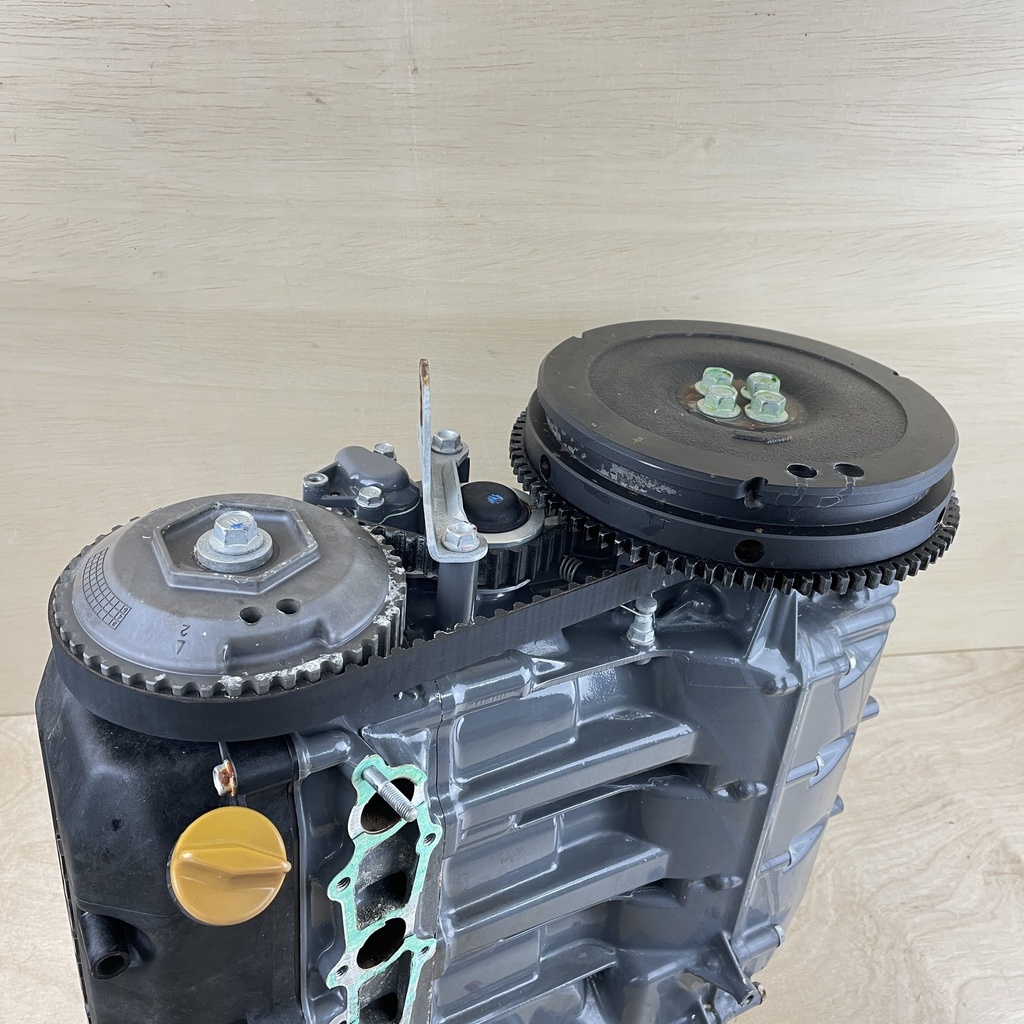 2005 Honda 50HP 4 Stroke Outboard Powerhead Crankcase Cylinder Head 12000-ZW4-405ZA - $999.95