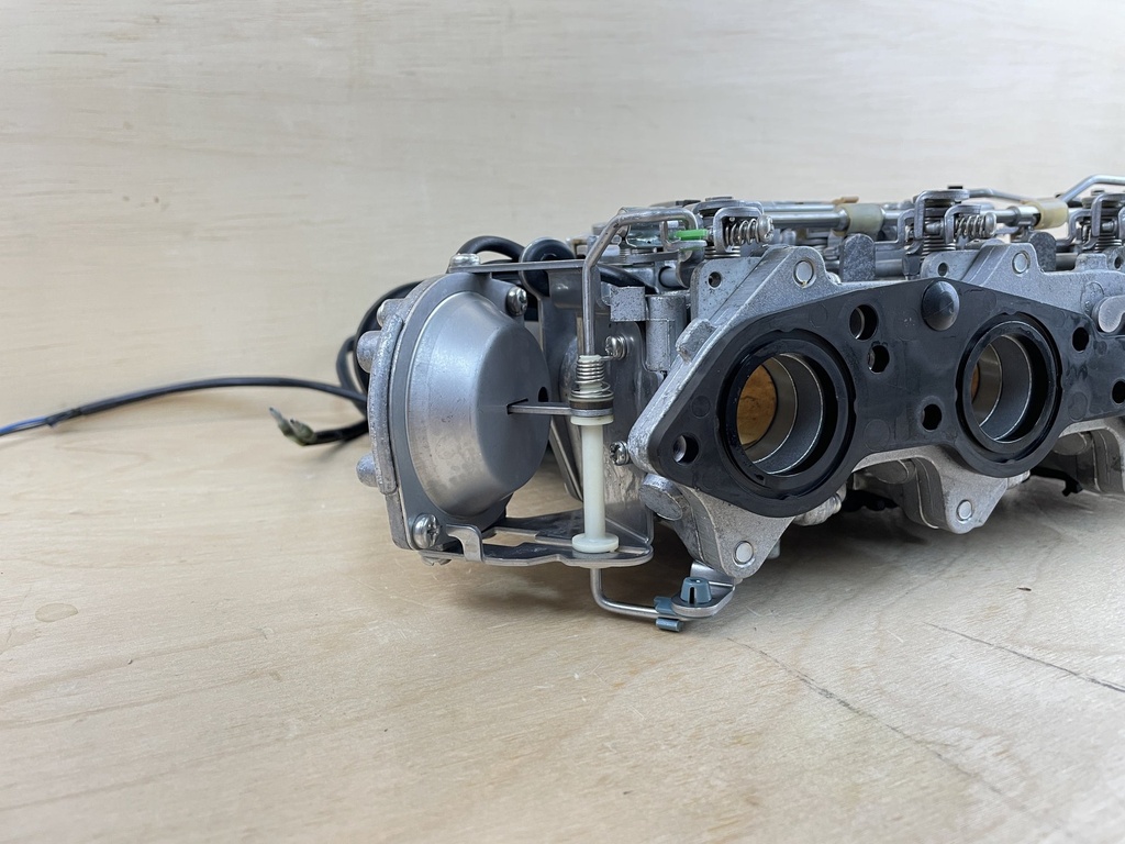 1999 Yamaha 50HP 4 Stroke Carburetor Set 1 2 3 4  F50TLRX