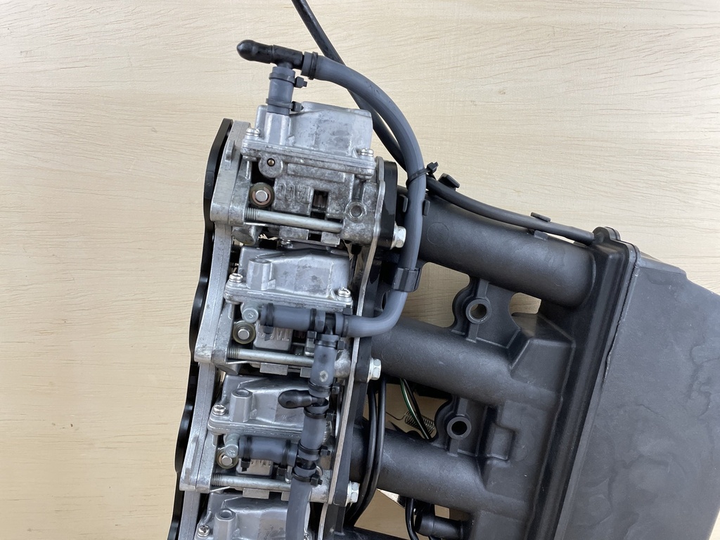 1999 Yamaha 50HP 4 Stroke Carburetor Set 1 2 3 4  F50TLRX