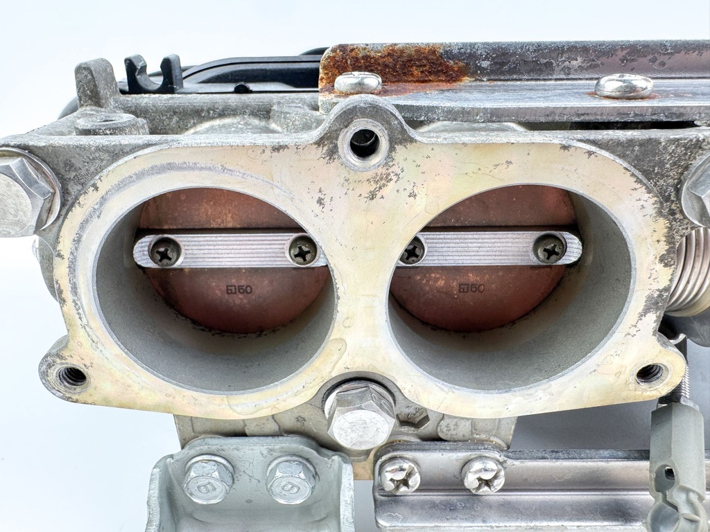 2004 Yamaha 150 HP 4 Stroke Outboard Intake Manifold & Throttle Body 63P-14440-00-00 OEM