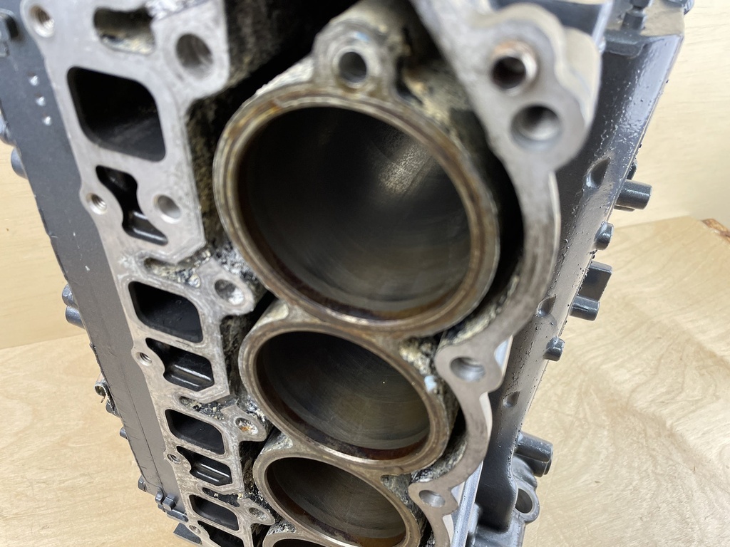 1999 Yamaha 50HP 4 Stroke Outboard Crankcase Assembly 62Y-W009B-04-4D